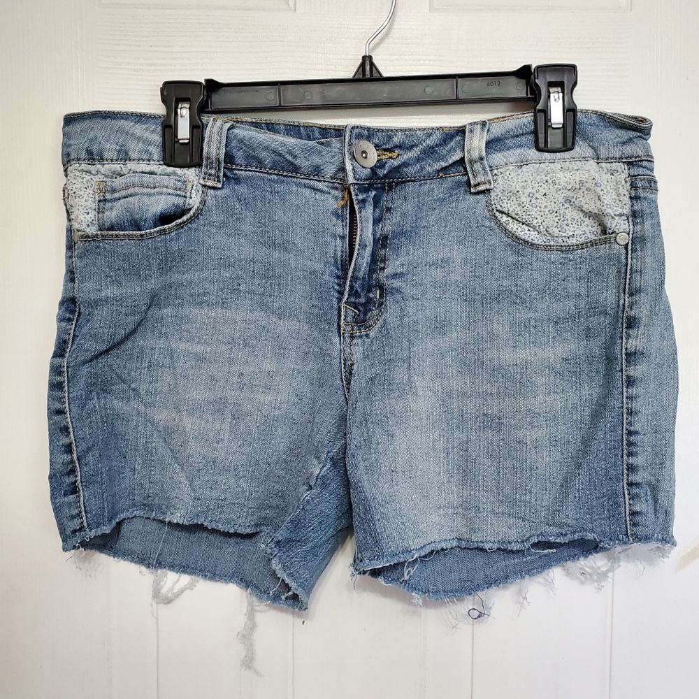 L.e.i Cut-Off Jean Shorts, Size 13